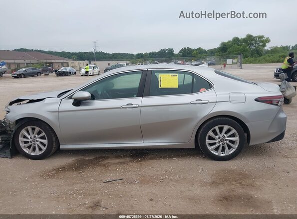4T1C11BK2MU040394 2021 TOYOTA CAMRY Silver Սալոնի 360 աստիճան տեսք