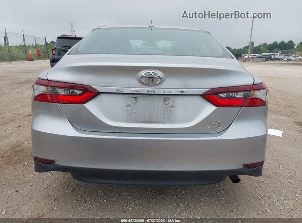 4T1C11BK2MU040394 2021 TOYOTA CAMRY Silver 
