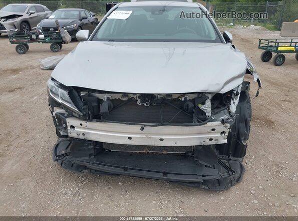 4T1C11BK2MU040394 2021 TOYOTA CAMRY Silver Դիմացի տեսք