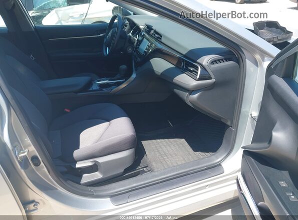 4T1C11BK4LU004544 2020 TOYOTA CAMRY Silver Սալոնի դիմացի տեսք