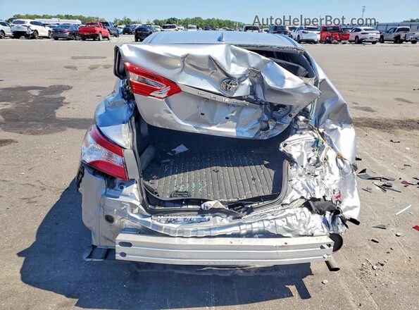 4T1C11BK4LU009470 2020 TOYOTA CAMRY Серебряный Вид сзади