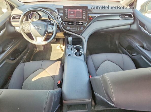 4T1C11BK4MU044740 2021 TOYOTA CAMRY Red Առջևի վահանակի տեսք