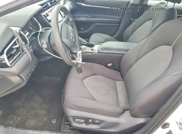 4T1C11BK7LU007003 2020 TOYOTA CAMRY White Widok wnętrza z przodu