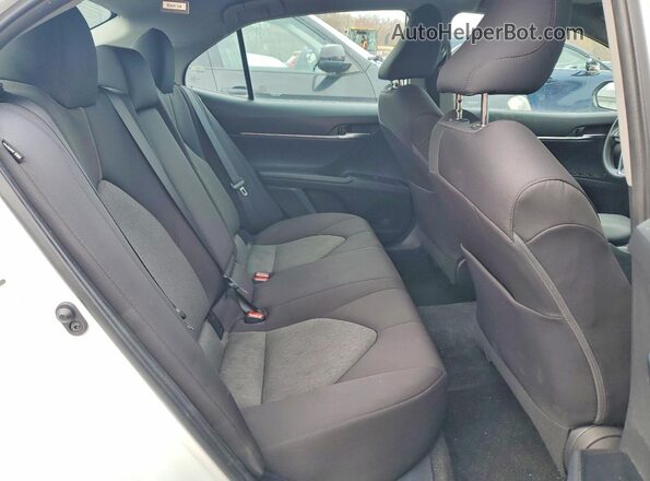 4T1C11BK7LU007003 2020 TOYOTA CAMRY White Widok tylnych siedzeń
