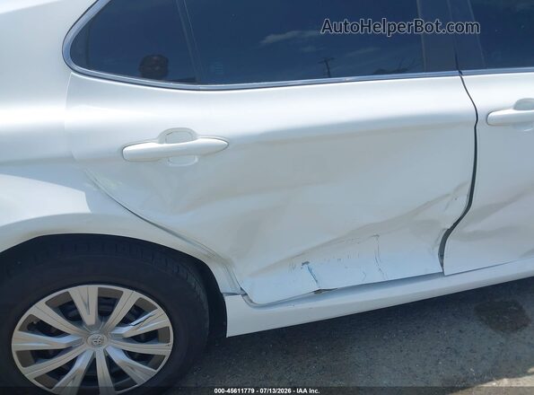 4T1C31AK3PU602951 2023 TOYOTA CAMRY White Widok z przodu