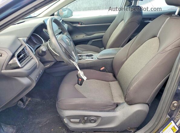 4T1C31AK4NU581699 2022 TOYOTA CAMRY Синий Вид салона спереди