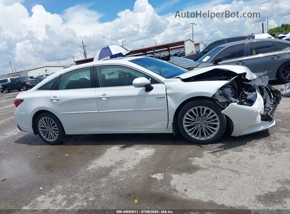 4T1DA1AB4MU009430 2021 TOYOTA AVALON White Widok wnętrza z tyłu