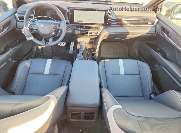 4T1DAACK0TU256097 2026 TOYOTA CAMRY White Вид панелі приладів