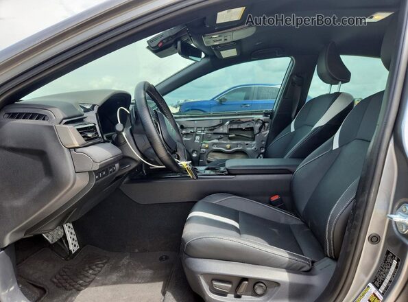 4T1DAACK0TU699706 2026 TOYOTA CAMRY Gray Widok wnętrza z przodu