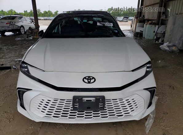 4T1DAACK1SU079591 2025 TOYOTA CAMRY Белый Вид спереди
