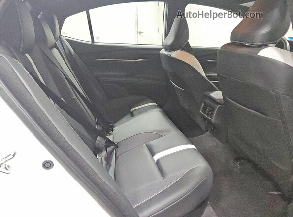 4T1DAACK1SU148392 2025 TOYOTA CAMRY White Հետևի նստատեղերի տեսք