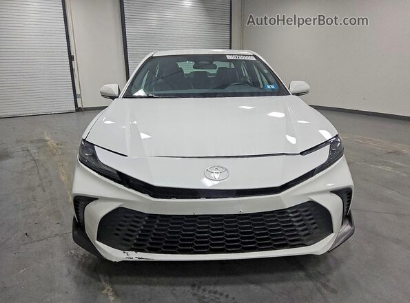 4T1DAACK1SU148392 2025 TOYOTA CAMRY White Դիմացի տեսք