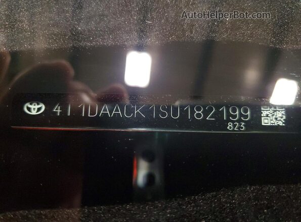 4T1DAACK1SU182199 2025 TOYOTA CAMRY Red Engine compartment view