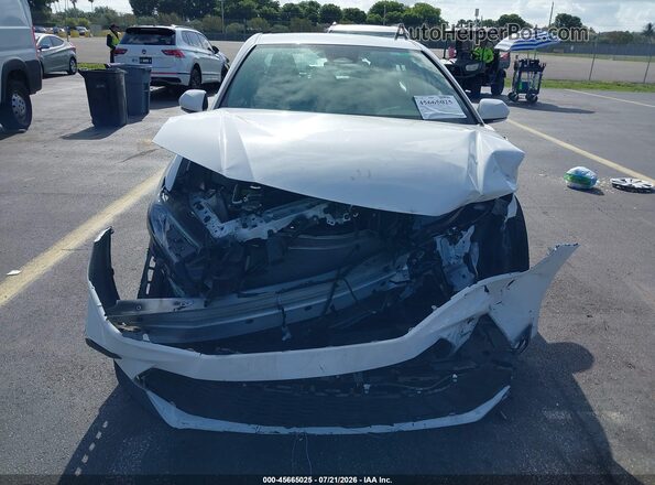 4T1DAACK1SU505912 2025 TOYOTA CAMRY Белый Вид задней части салона