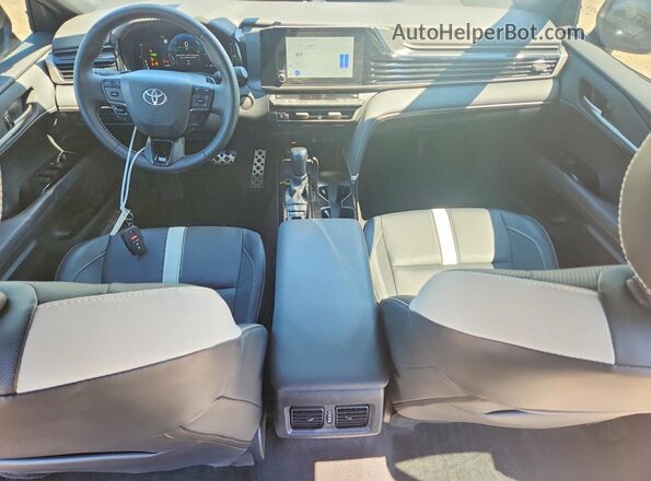 4T1DAACK1SU578388 2025 TOYOTA CAMRY Серый Вид панели приборов