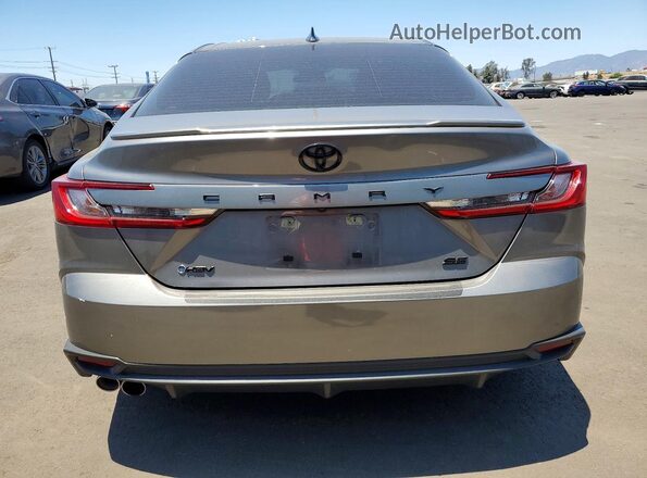 4T1DAACK1SU587060 2025 TOYOTA CAMRY Серый Вид сзади