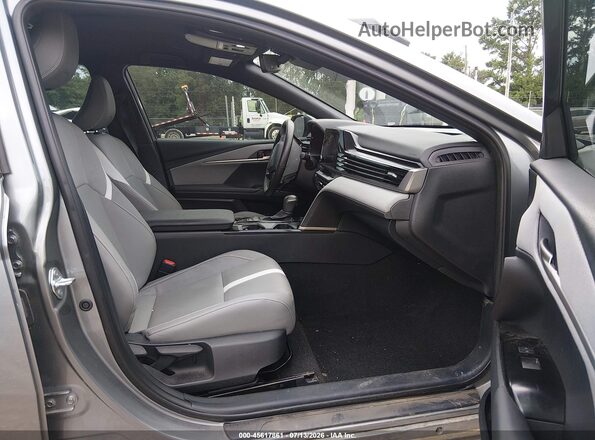 4T1DAACK1SU597670 2025 TOYOTA CAMRY Gray Widok wnętrza z przodu