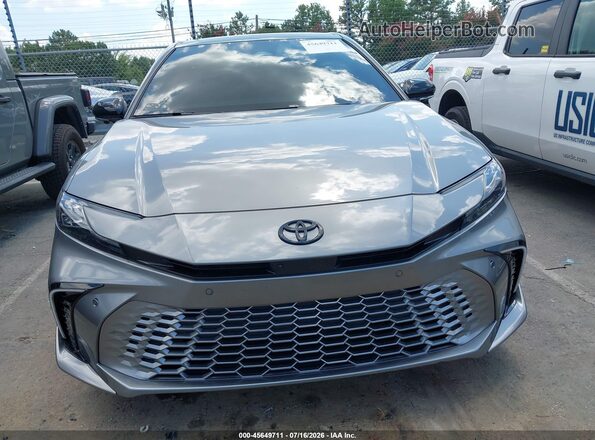 4T1DAACK1TU304366 2026 TOYOTA CAMRY Gray ხელსაწყოთა პანელის ხედი