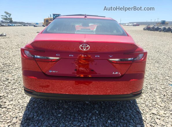 4T1DAACK1TU307834 2026 TOYOTA CAMRY Red Widok z tyłu