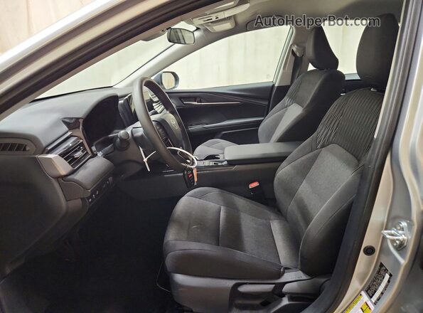 4T1DAACK1TU703584 2026 TOYOTA CAMRY Silver Front interior view
