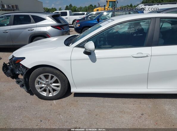 4T1DAACK2SU064436 2025 TOYOTA CAMRY White Widok wnętrza 360 stopni