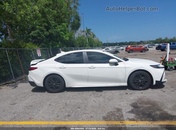 4T1DAACK2SU085531 2025 TOYOTA CAMRY White უკანა სალონის ხედი