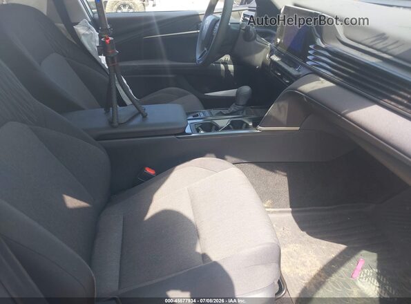 4T1DAACK2SU094987 2025 TOYOTA CAMRY Silver Սալոնի դիմացի տեսք