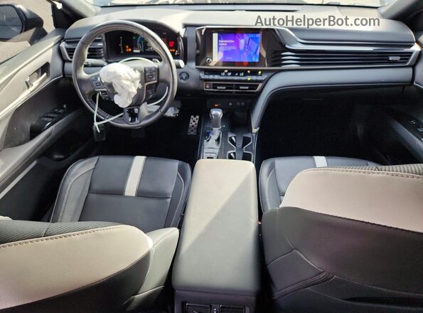 4T1DAACK2SU113537 2025 TOYOTA CAMRY Gray Widok deski rozdzielczej