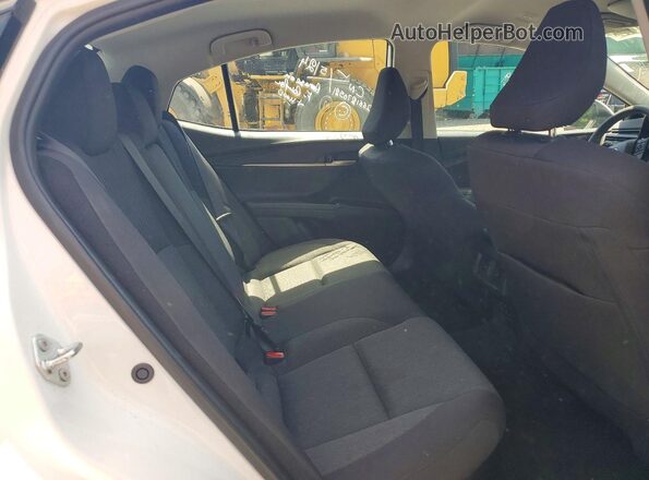 4T1DAACK2SU130435 2025 TOYOTA CAMRY White Вид задніх сидінь