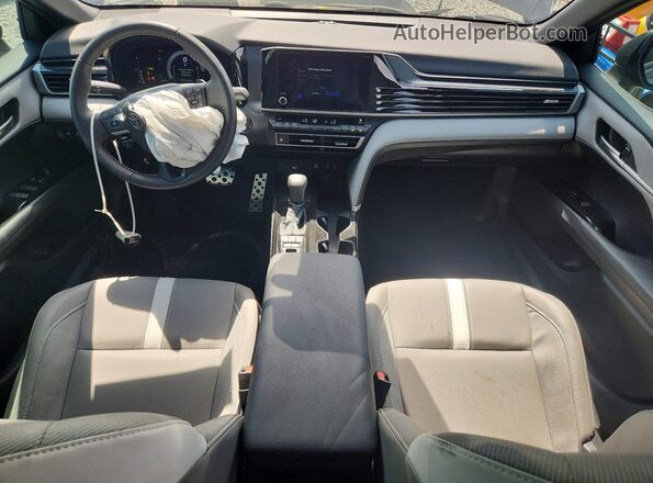 4T1DAACK2SU545545 2025 TOYOTA CAMRY Gray Առջևի վահանակի տեսք