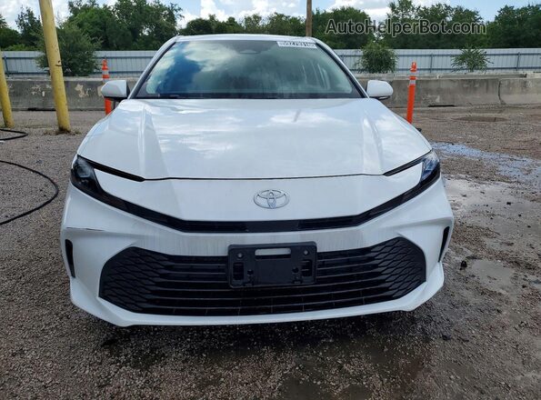 4T1DAACK2SU602424 2025 TOYOTA CAMRY White Vista frontal