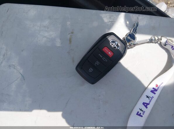 4T1DAACK2TU703979 2026 TOYOTA CAMRY Синий Вид панели приборов
