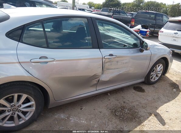 4T1DAACK3SU001801 2025 TOYOTA CAMRY Silver Widok z przodu