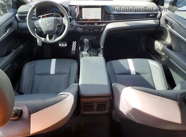4T1DAACK3SU018629 2025 TOYOTA CAMRY White Widok deski rozdzielczej