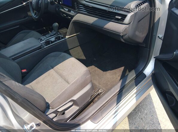 4T1DAACK3SU036449 2025 TOYOTA CAMRY Blue Front interior view