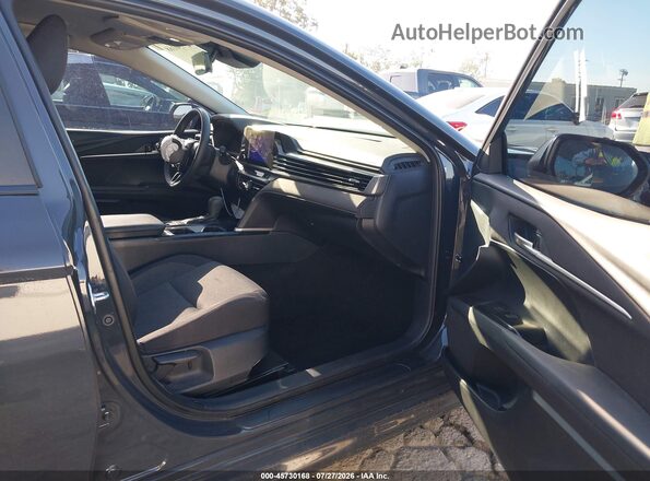 4T1DAACK3SU042106 2025 TOYOTA CAMRY Gray Widok wnętrza z przodu