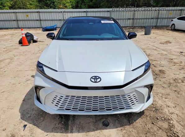 4T1DAACK3SU066972 2025 TOYOTA CAMRY White Դիմացի տեսք