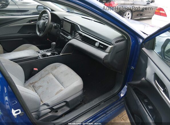 4T1DAACK3SU067118 2025 TOYOTA CAMRY Blue Vista interior delantera