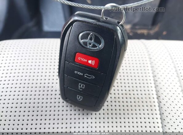 4T1DAACK3SU108105 2025 TOYOTA CAMRY Red Vista del salpicadero