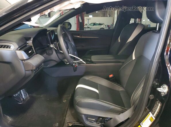 4T1DAACK3SU137605 2025 TOYOTA CAMRY Black წინა სალონის ხედი