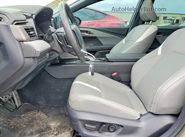 4T1DAACK3SU522808 2025 TOYOTA CAMRY Серебряный Вид салона спереди