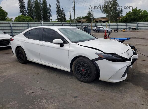4T1DAACK3SU571362 2025 TOYOTA CAMRY White Przód prawy