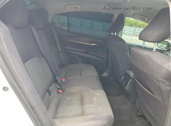 4T1DAACK3SU571362 2025 TOYOTA CAMRY White Widok tylnych siedzeń