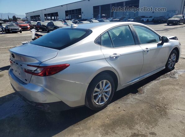 4T1DAACK3SU621564 2025 TOYOTA CAMRY Серебряный Задняя правая четверть