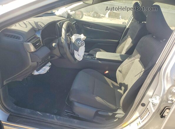 4T1DAACK3SU621564 2025 TOYOTA CAMRY Серебряный Вид салона спереди