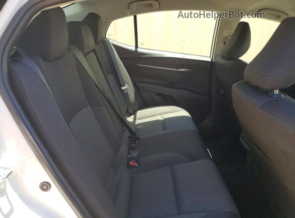 4T1DAACK3TU251931 2026 TOYOTA CAMRY White Հետևի նստատեղերի տեսք