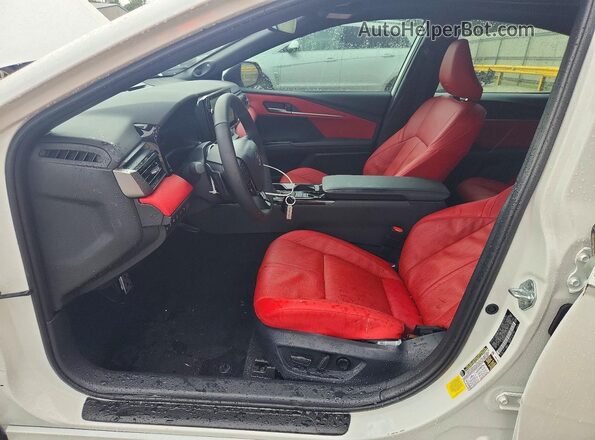 4T1DAACK3TU275114 2026 TOYOTA CAMRY White Front interior view