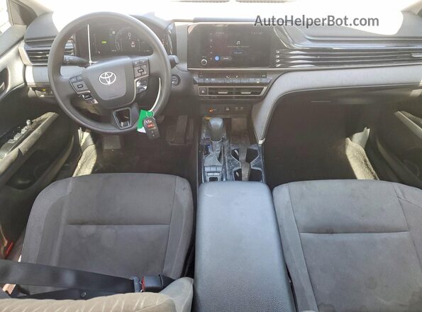 4T1DAACK3TU654839 2026 TOYOTA CAMRY Silver Առջևի վահանակի տեսք