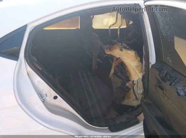 4T1DAACK3TU696833 2026 TOYOTA CAMRY Белый Вид наклейки с VIN-кодом