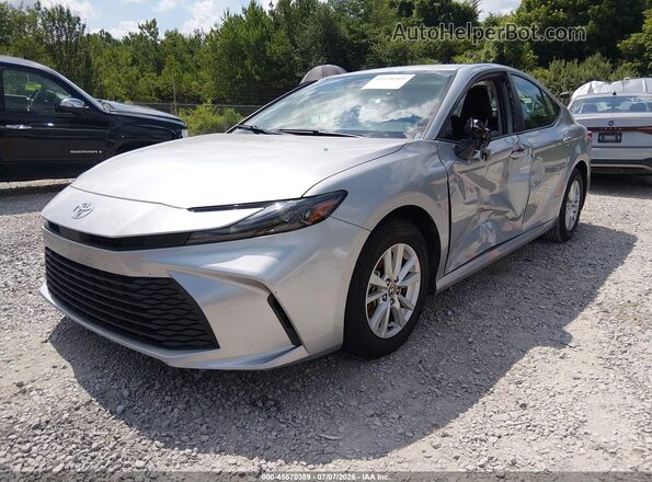 4T1DAACK4SU044706 2025 TOYOTA CAMRY Silver Առջևի ձախ երեք քառորդ տեսարան